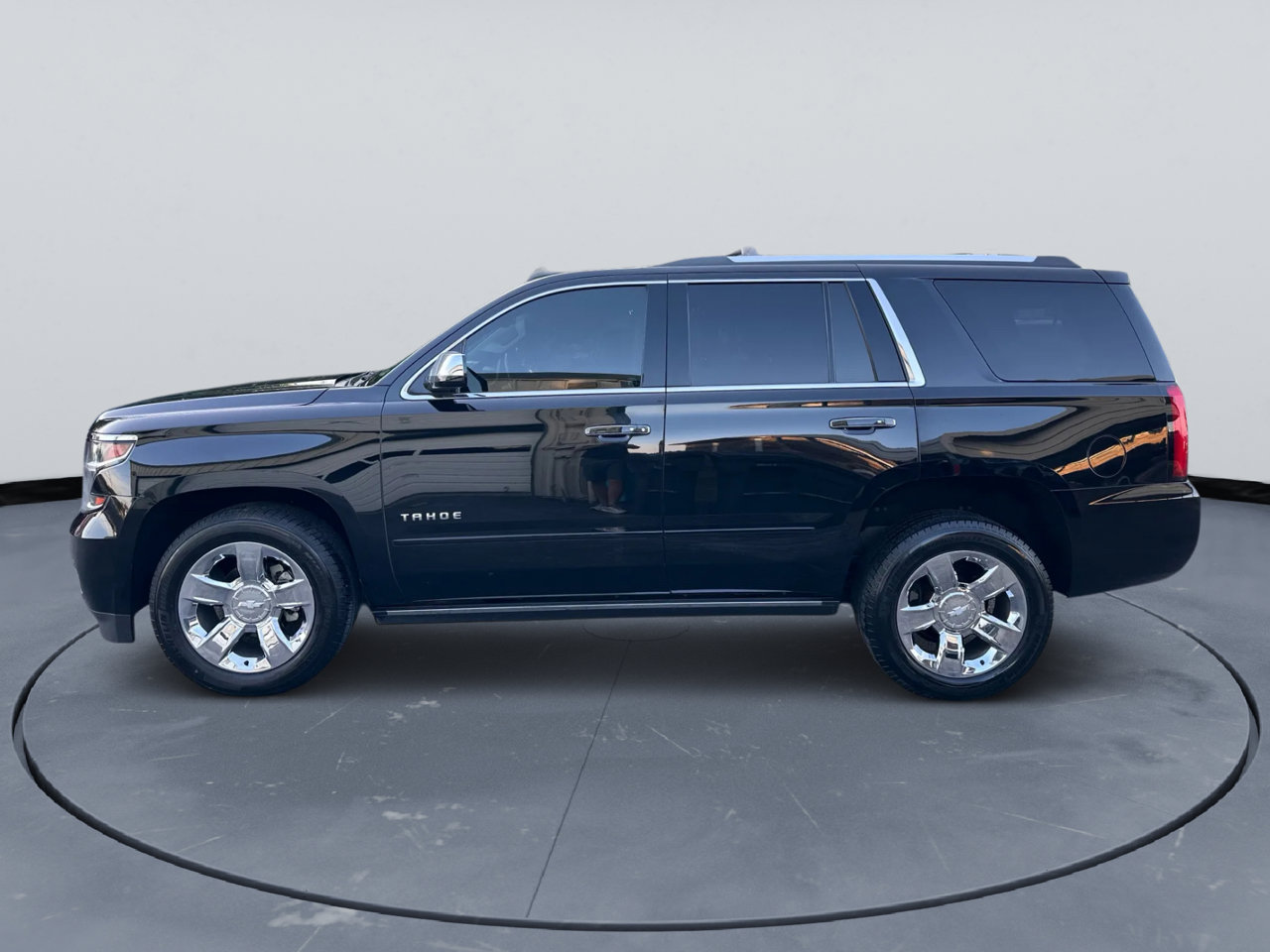 Used 2017 Chevrolet Tahoe Premier image 4
