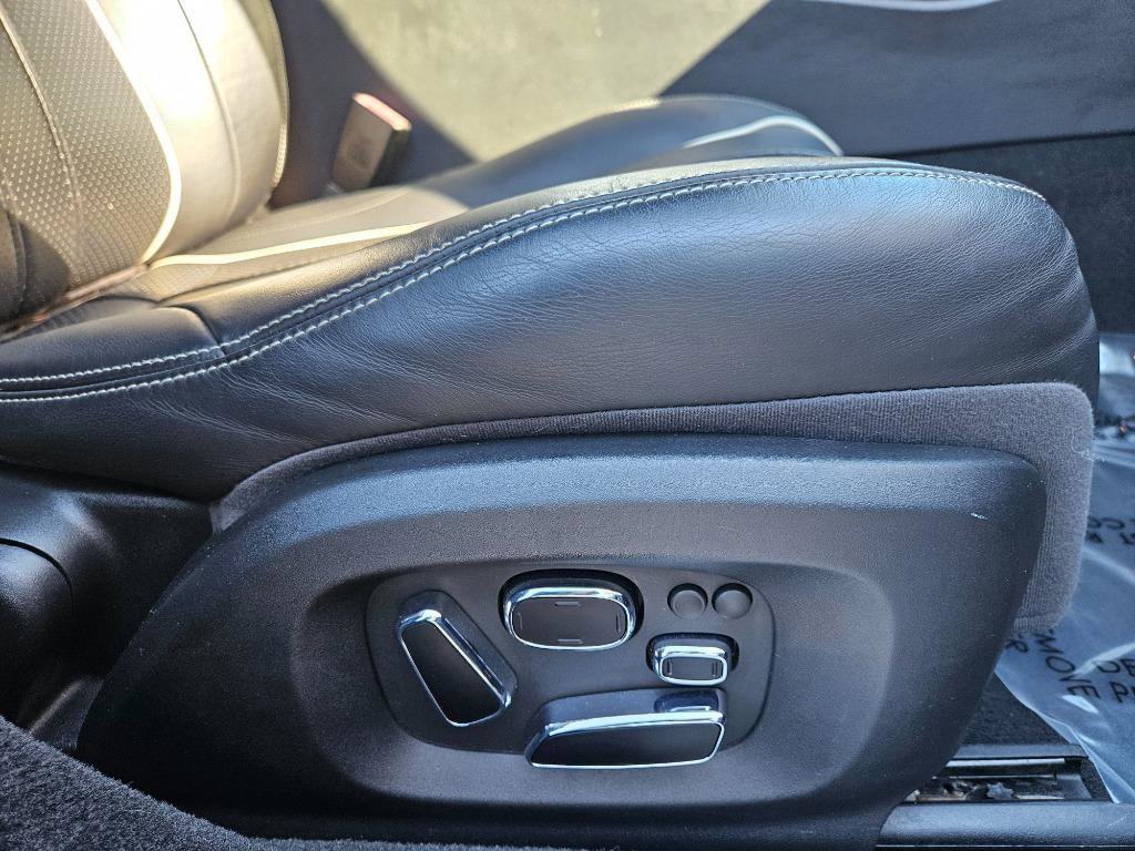 Used 2013 Jaguar XJ L Portfolio image 41