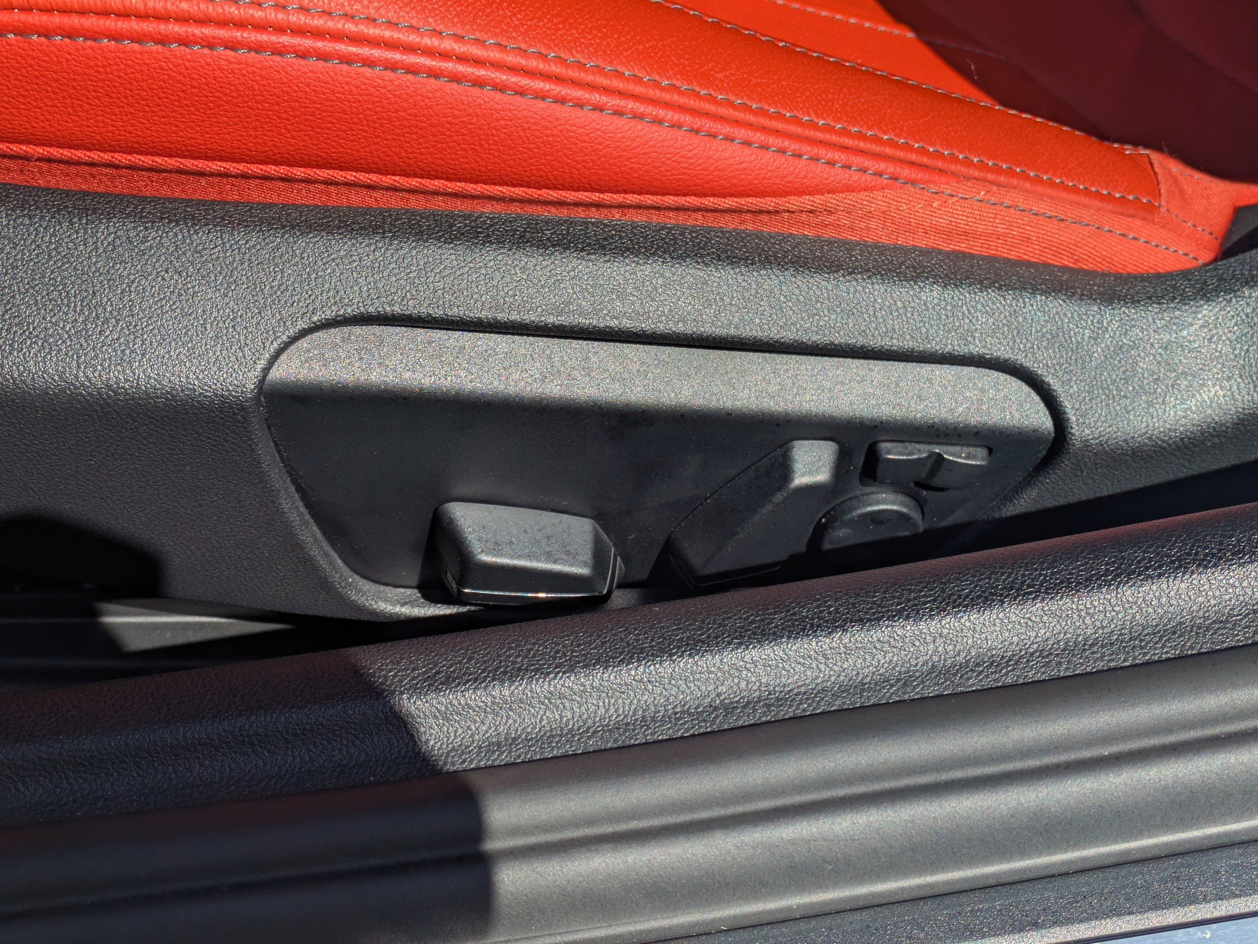 Used 2022 BMW Z4 M40i w/ Premium Package image 24