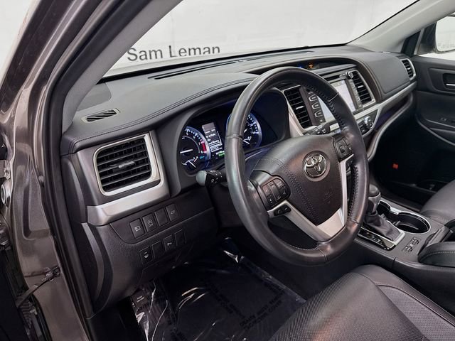 Used 2019 Toyota Highlander Limited image 9