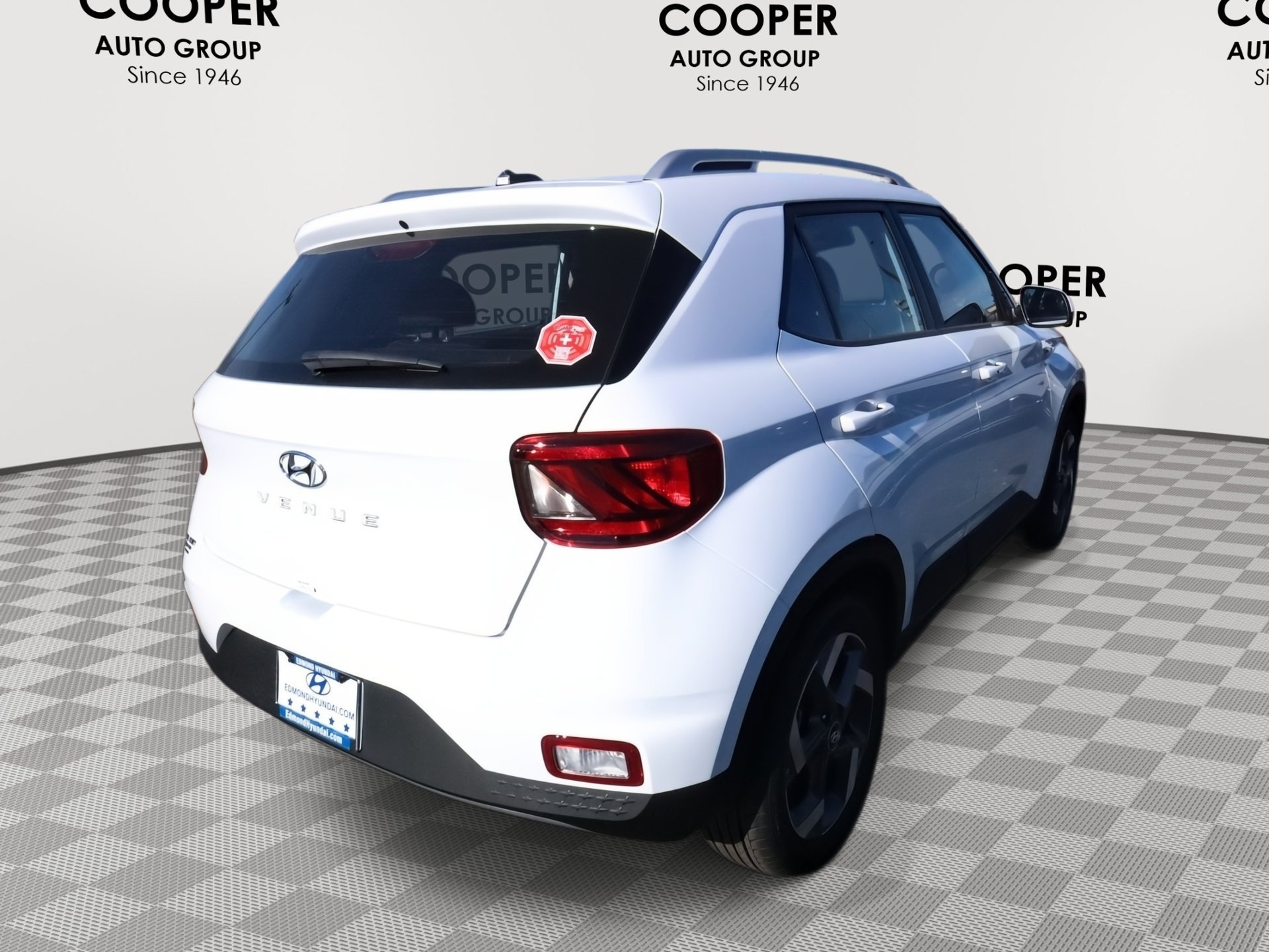 New 2026 Hyundai Venue SEL FWD image 6