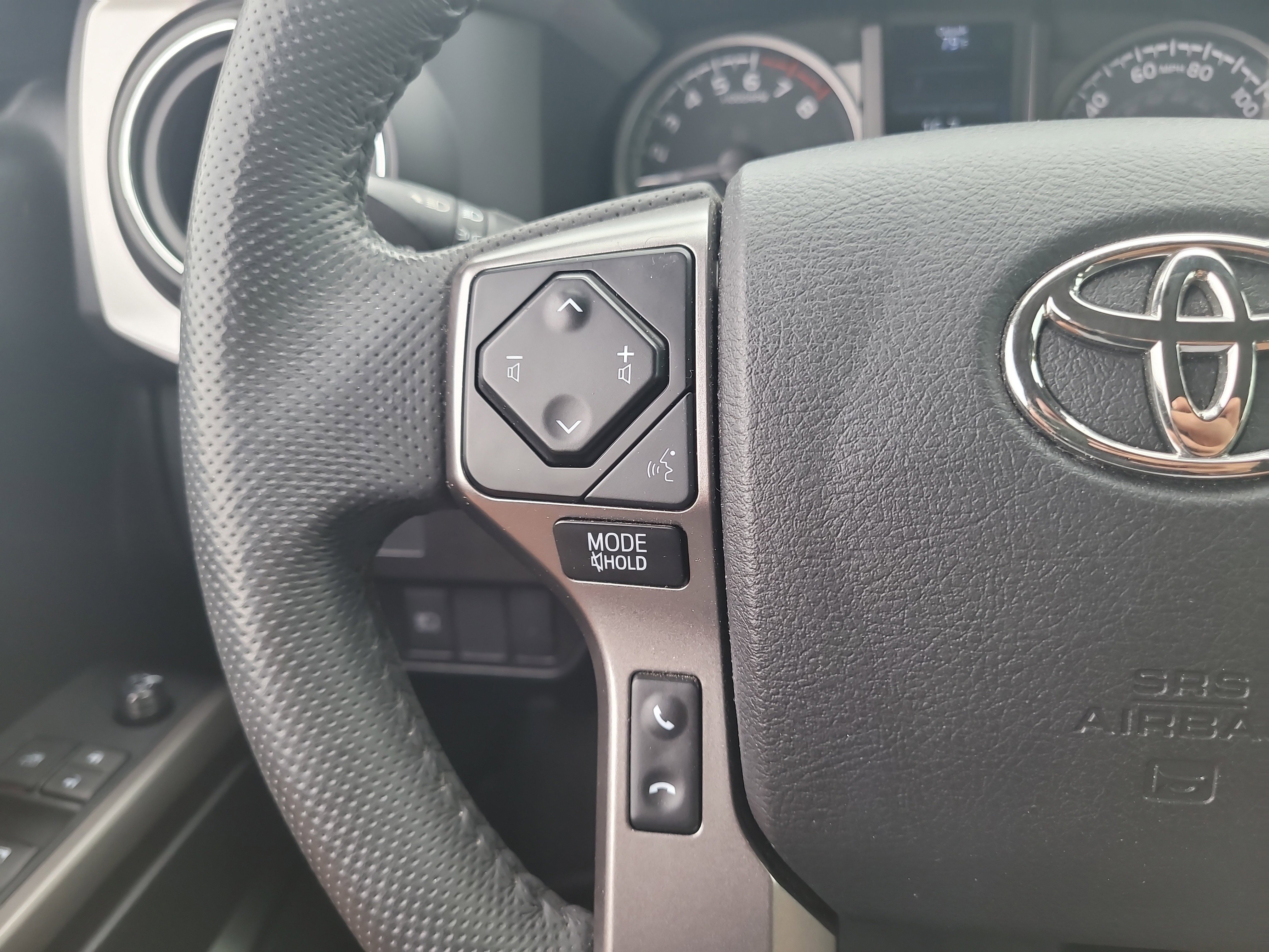Certified 2022 Toyota Tacoma SR5 w/ Technology Package AWD/4WD image 28