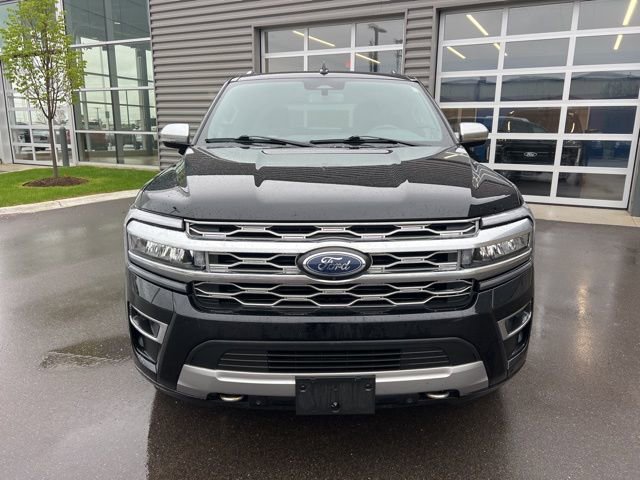 Used 2023 Ford Expedition Platinum AWD/4WD image 2