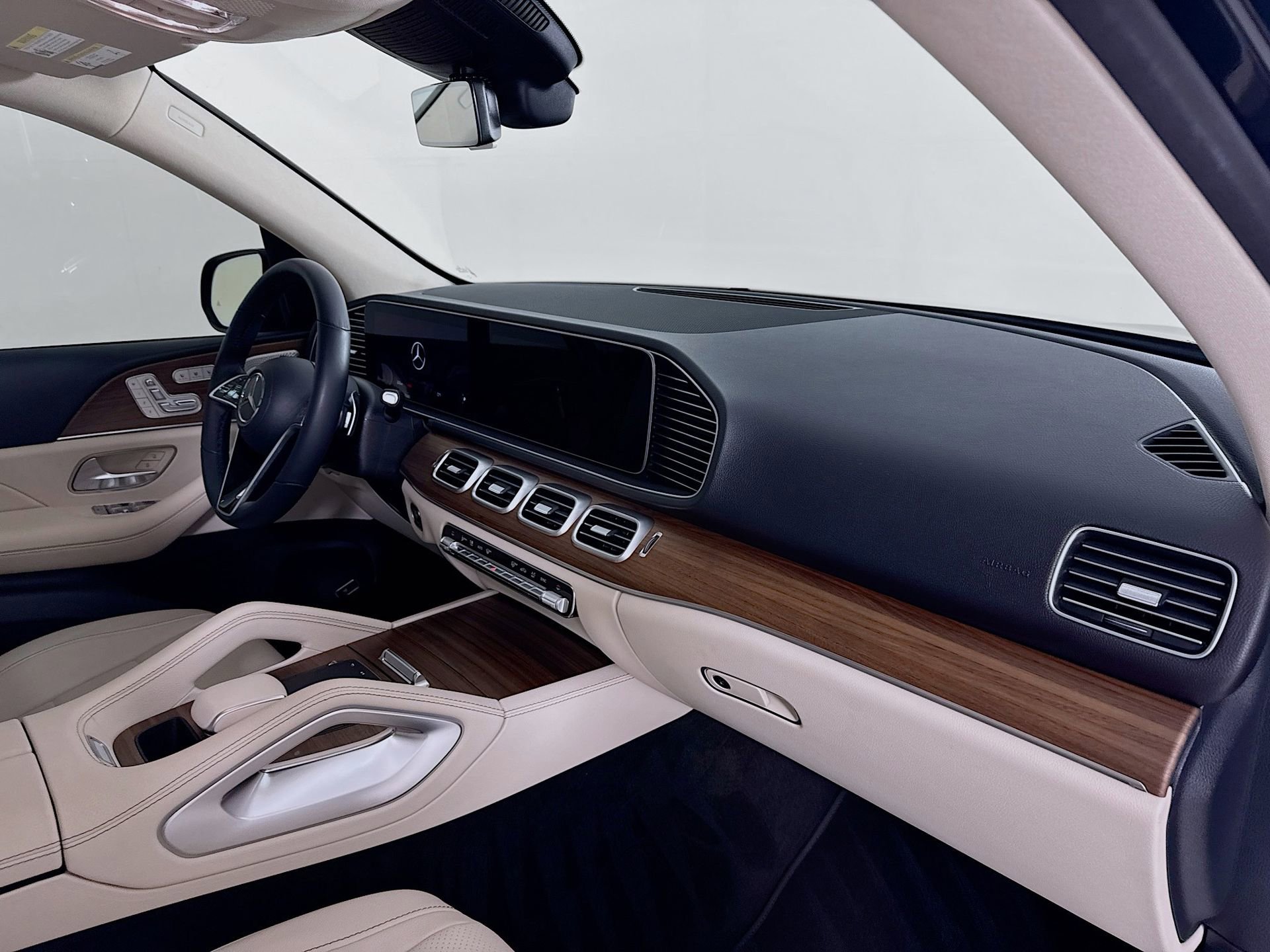 Certified 2024 Mercedes-Benz GLE 350 4MATIC image 32