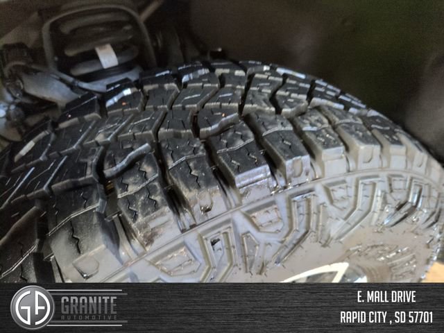 Used 2024 GMC Canyon AT4X AWD/4WD image 28