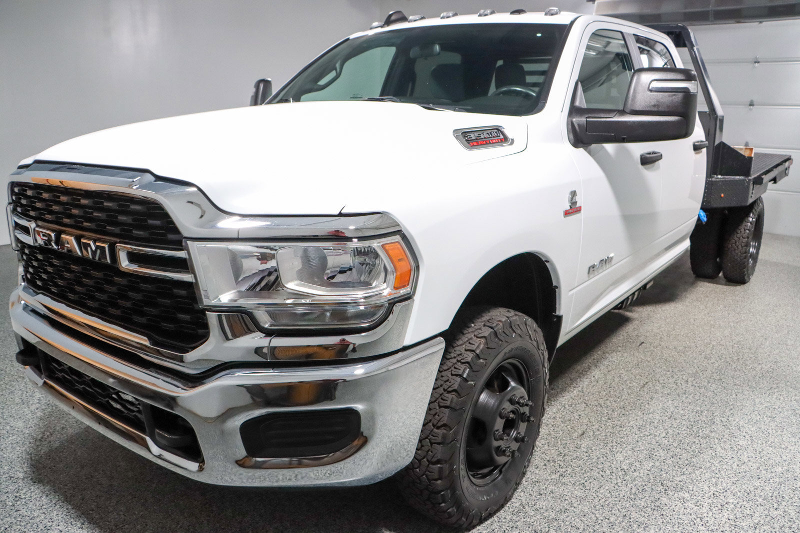 Used 2024 RAM 3500 SLT w/ Quick Order Package 2YG SLT image 29