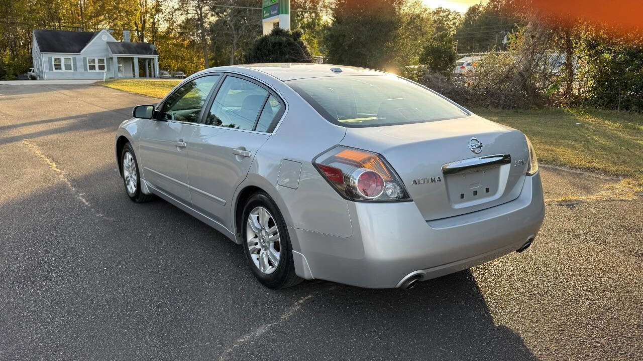 Used 2011 Nissan Altima 2.5 SL w/ 2.5SL Pkg image 6