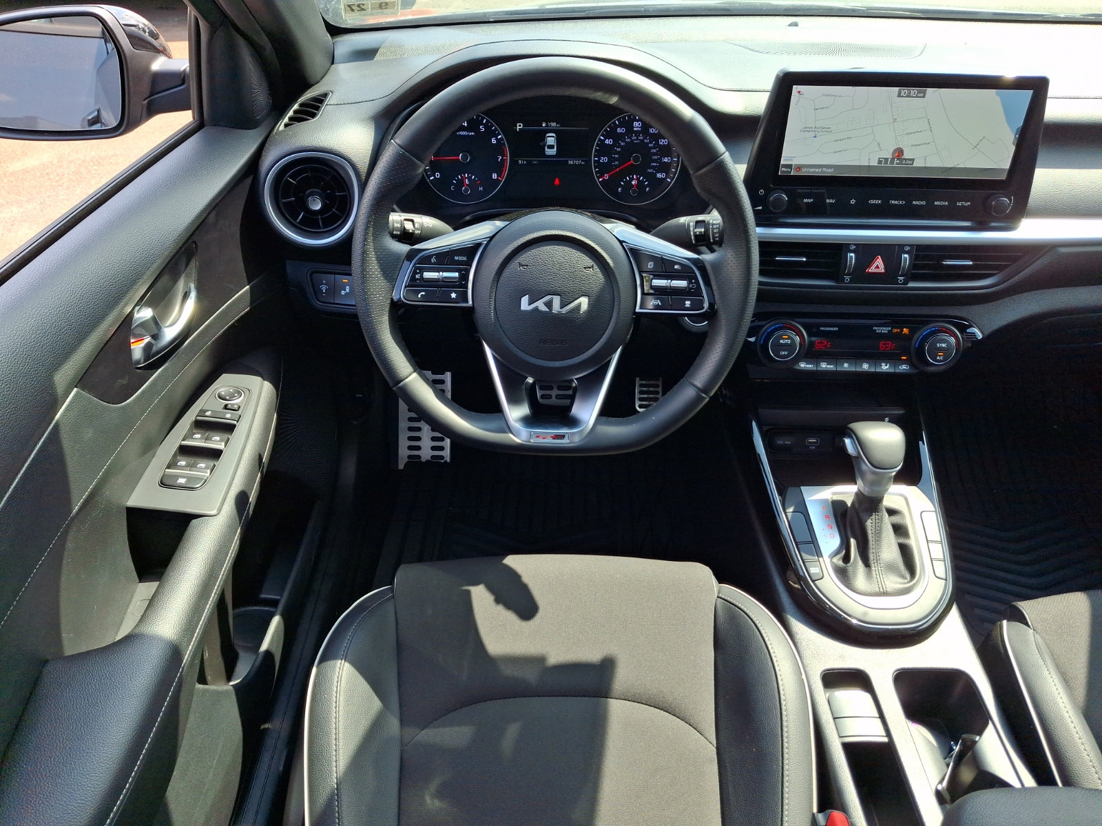Used 2022 Kia Forte GT-Line w/ GT-Line Premium Package FWD image 11