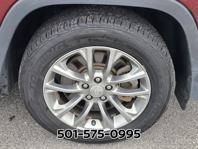 Used 2019 Jeep Cherokee Latitude Plus FWD image 17