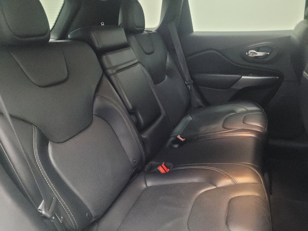 Used 2019 Jeep Cherokee Limited w/ Technology Group FWD image 19