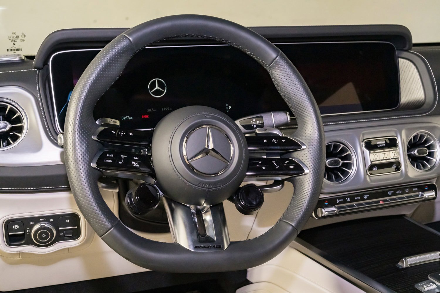 Used 2025 Mercedes-Benz G 63 AMG 4MATIC image 19