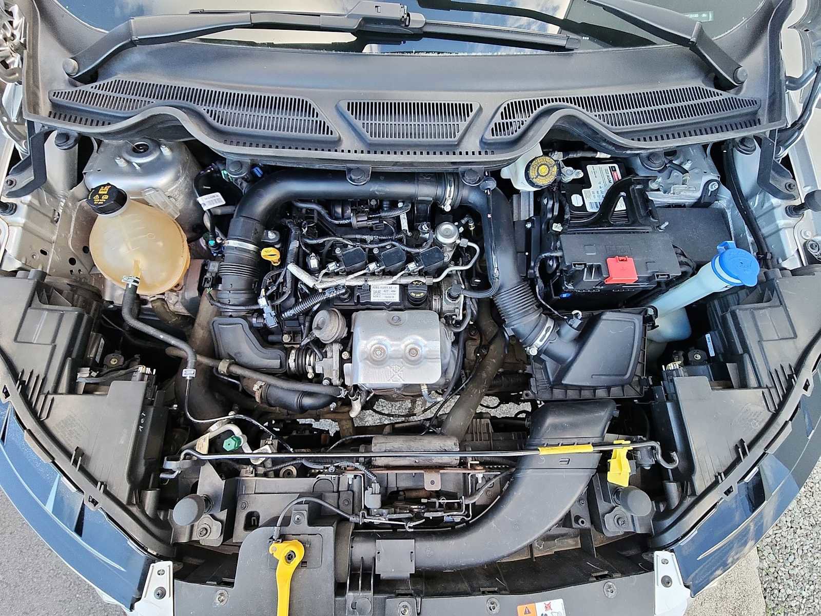 Used 2019 Ford EcoSport SE w/ SE Convenience Package image 11