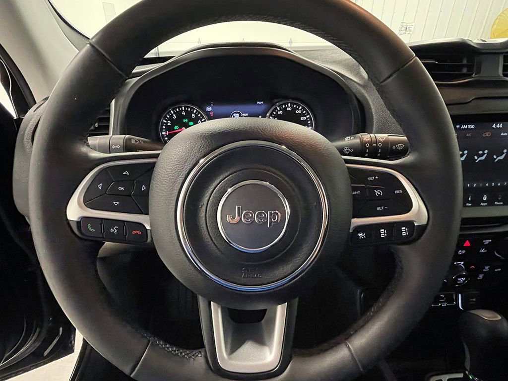 Used 2021 Jeep Renegade Latitude w/ Luxury Group I AWD/4WD image 32
