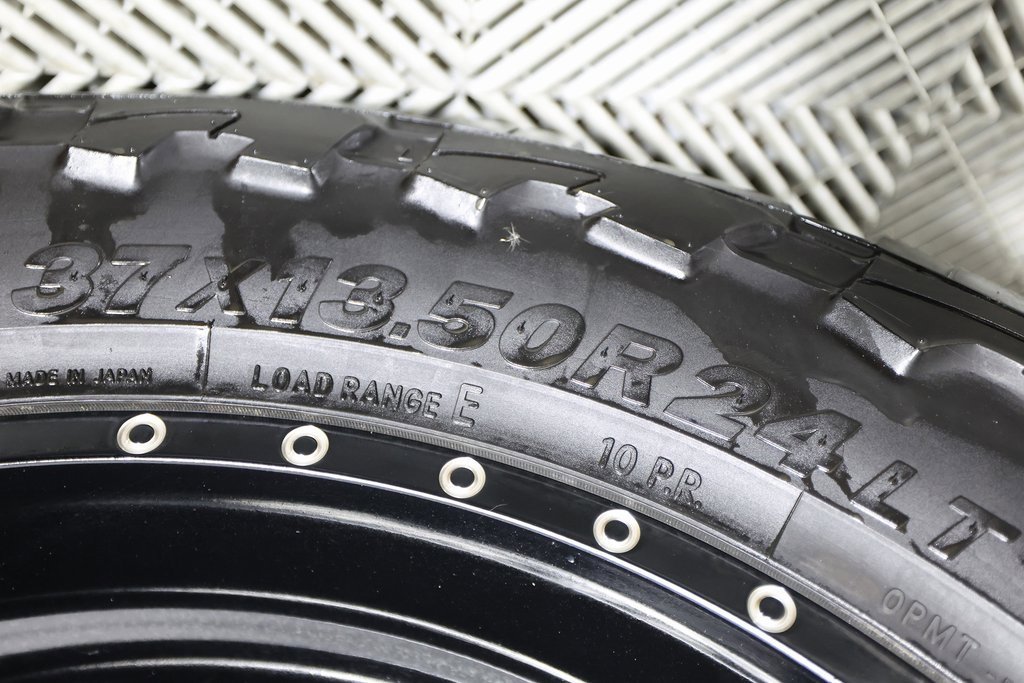 Used 2023 Ford F450 Limited w/ FX4 Off-Road Package image 56