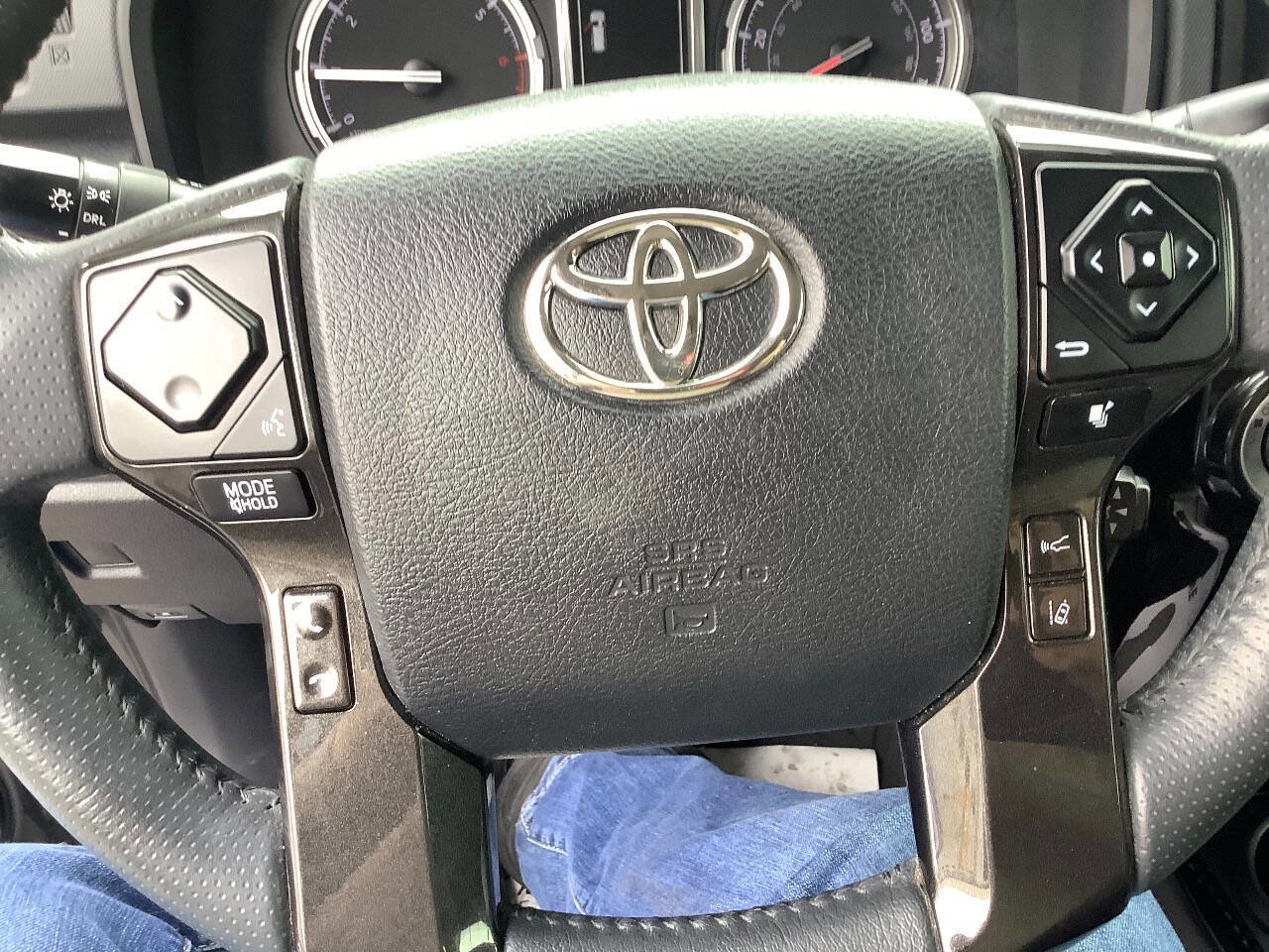 Used 2021 Toyota 4Runner Venture w/ Moonroof Package AWD/4WD image 48