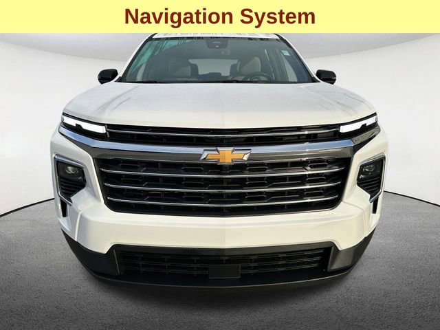 Used 2025 Chevrolet Traverse LT image 4