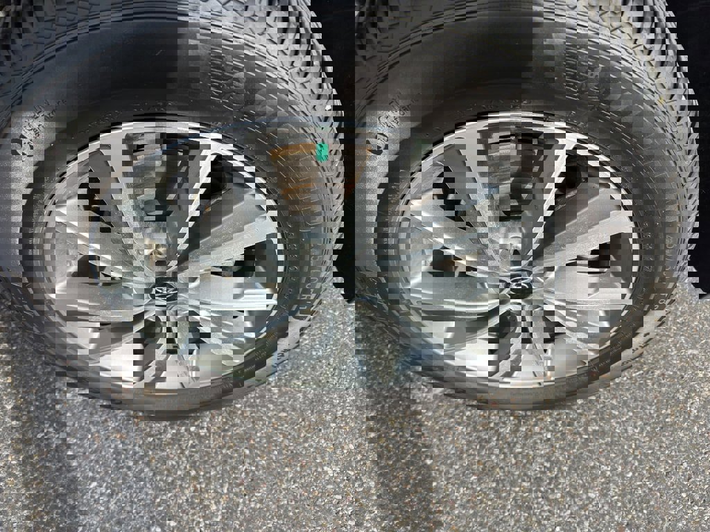 Used 2019 Hyundai Santa Fe Limited image 24