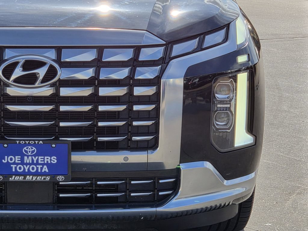 Used 2023 Hyundai Palisade Calligraphy FWD image 4