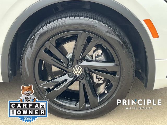 Used 2024 Volkswagen Tiguan SE R-Line FWD image 4