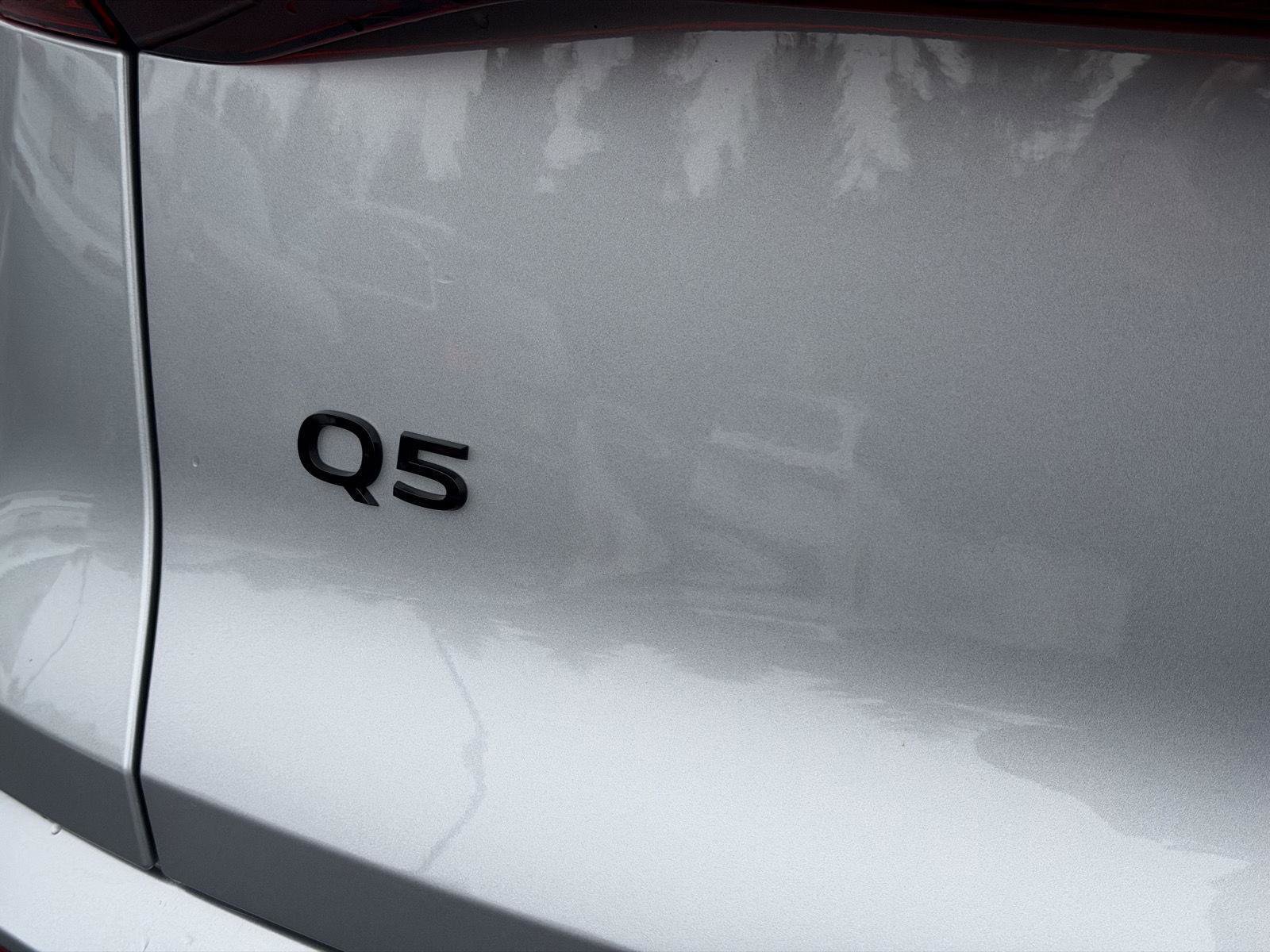 Used 2025 Audi Q5 Premium w/ Convenience Package image 25