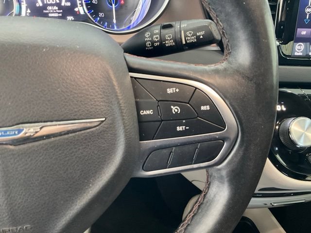 Used 2018 Chrysler Pacifica Touring-L Plus FWD image 9