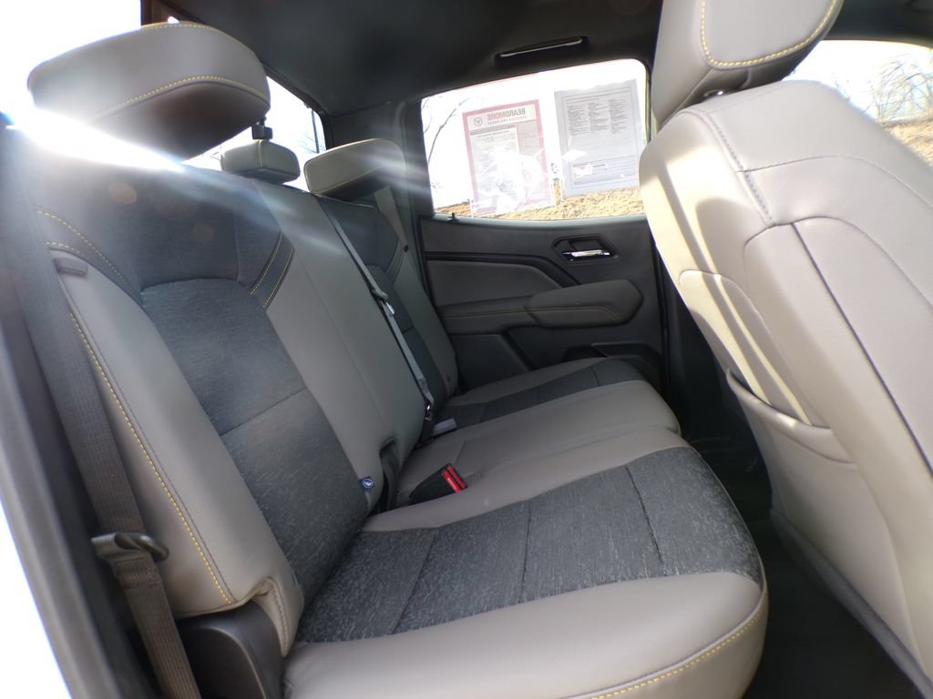 Used 2024 Chevrolet Colorado ZR2 w/ Technology Package AWD/4WD image 20