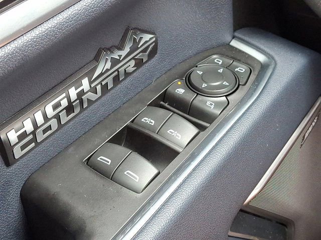 Used 2022 Chevrolet Silverado 1500 High Country w/ High Country Premium Package AWD/4WD image 31