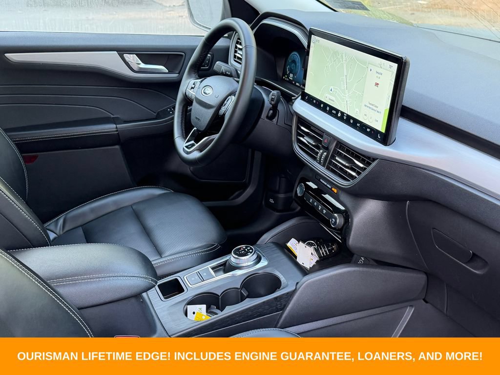 Used 2025 Ford Escape Platinum AWD/4WD image 20