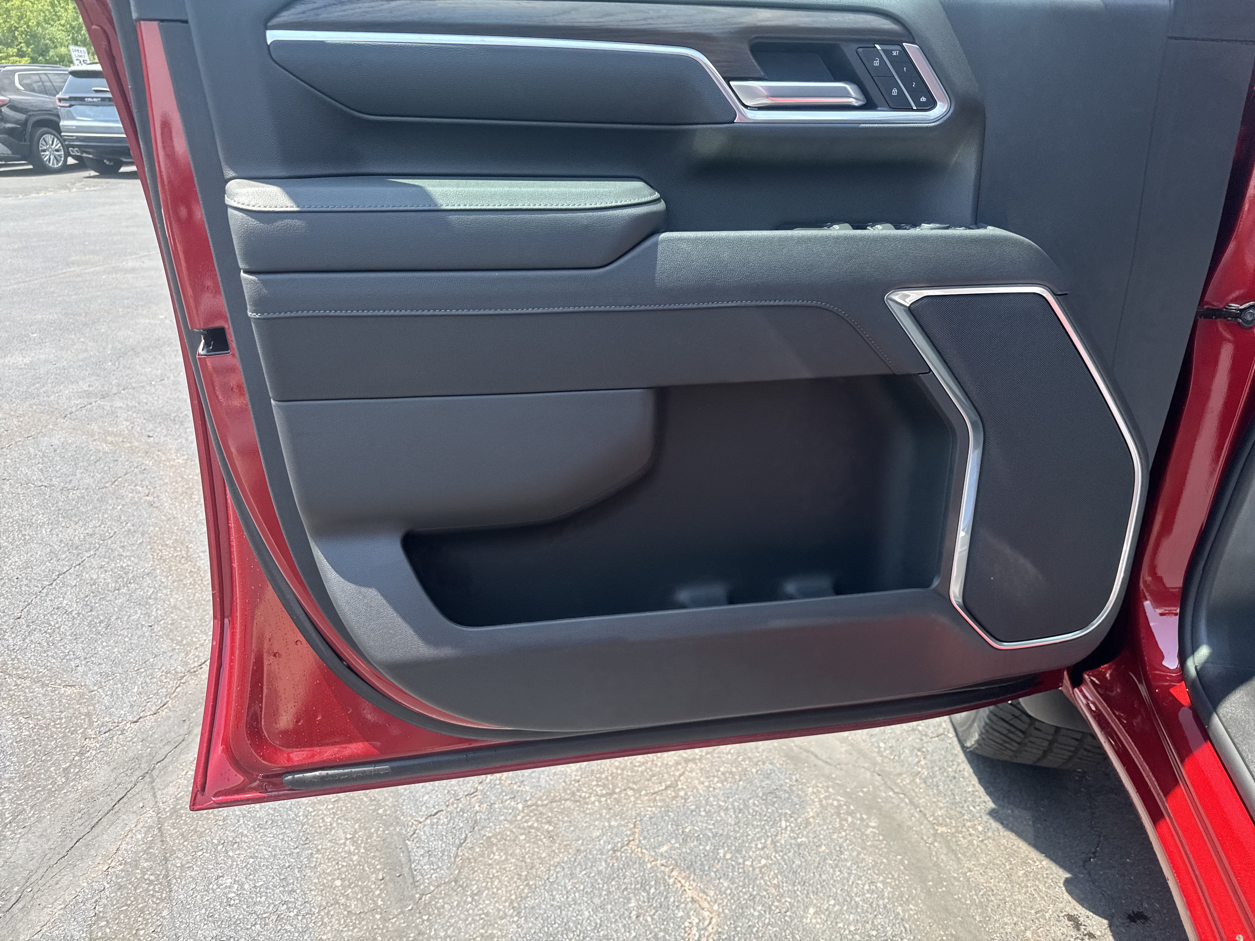 New 2026 GMC Sierra 2500 SLT AWD/4WD image 15