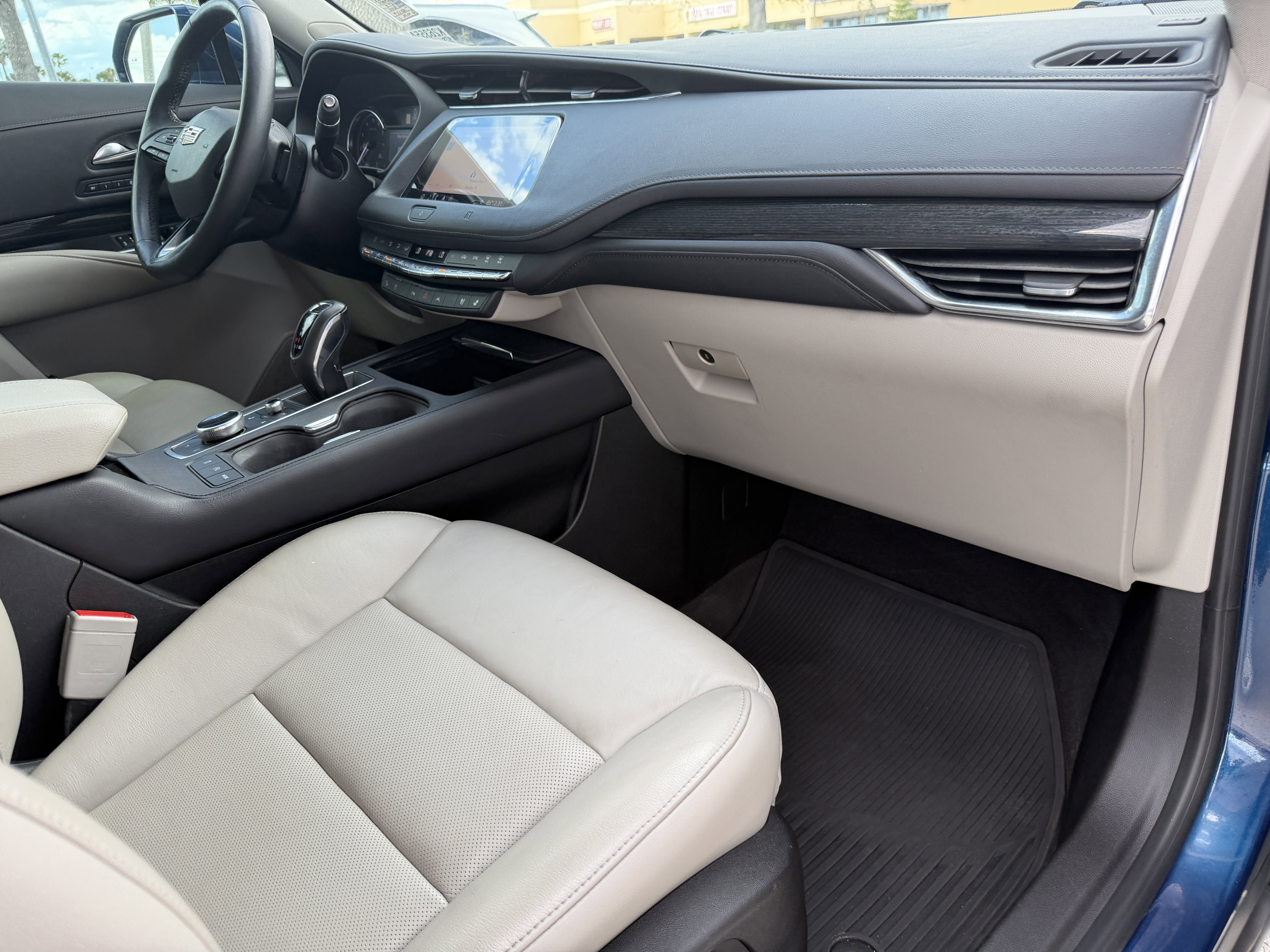 Used 2019 Cadillac XT4 Premium Luxury w/ Driver Assist Package image 12