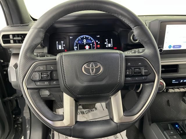 Used 2026 Toyota 4Runner SR5 AWD/4WD image 22