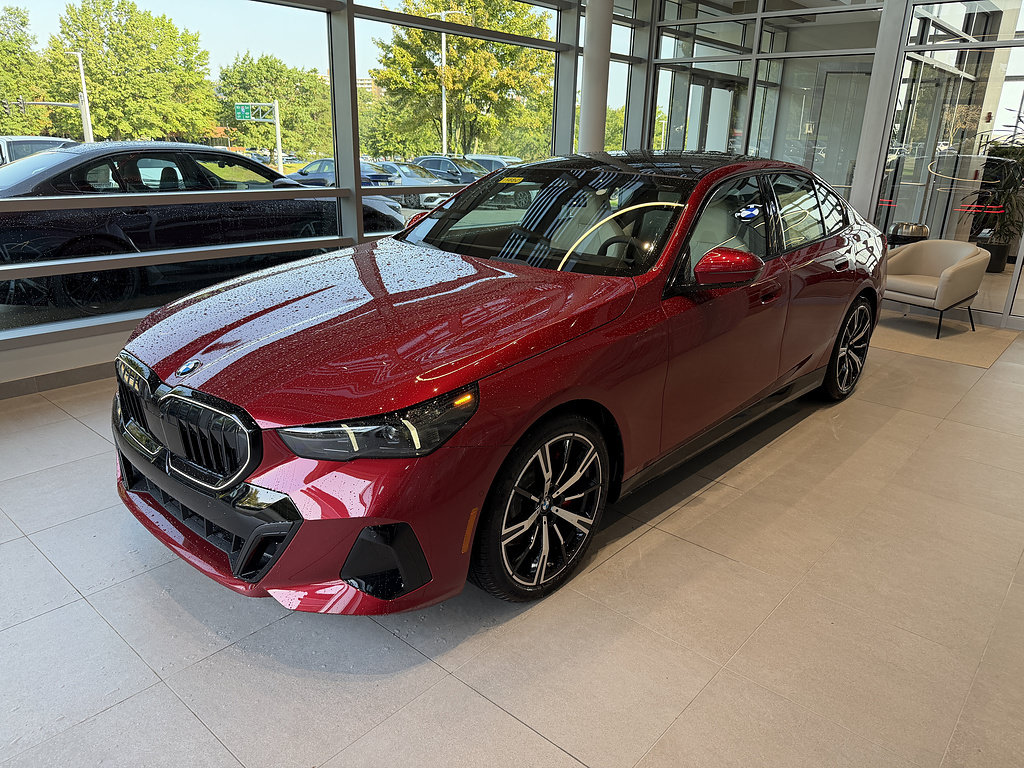 New 2027 BMW 530i xDrive w/ M Sport Package AWD/4WD image 3