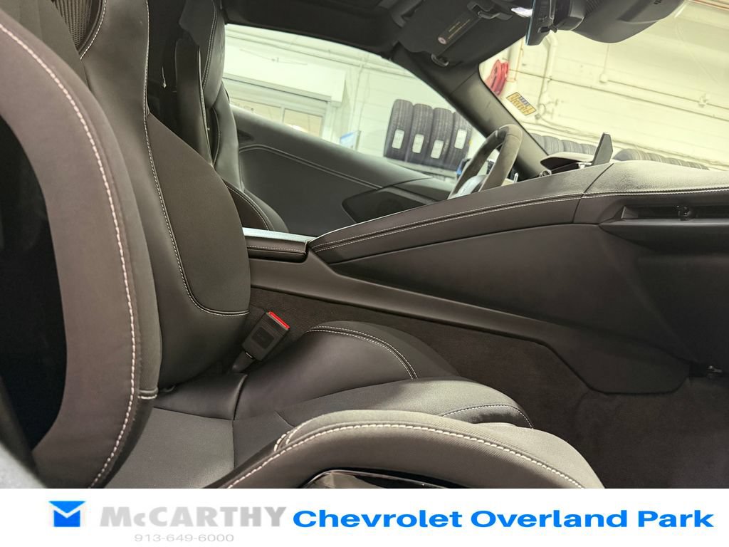 Used 2024 Chevrolet Corvette Z06 RWD image 35