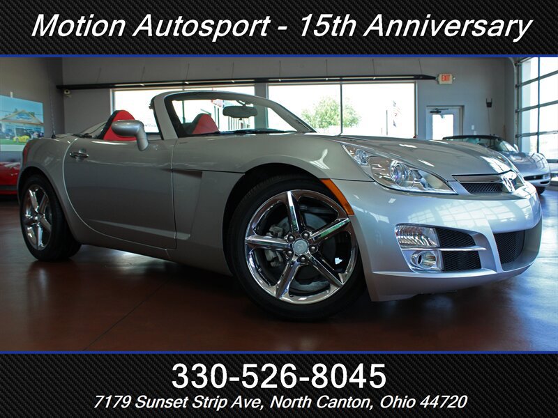 Used 2007 Saturn Sky RWD image 2