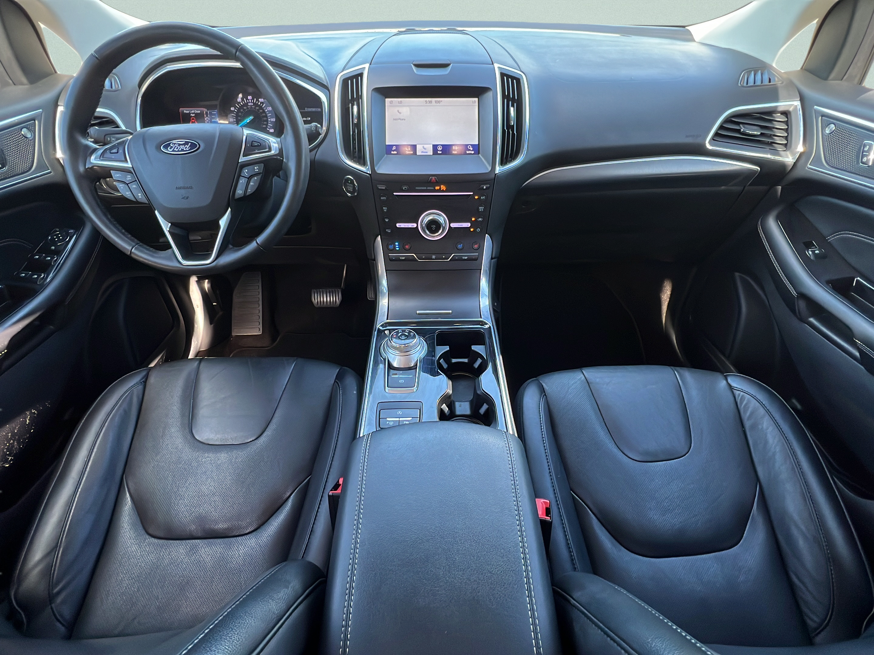 Used 2019 Ford Edge Titanium w/ Equipment Group 301A FWD image 11