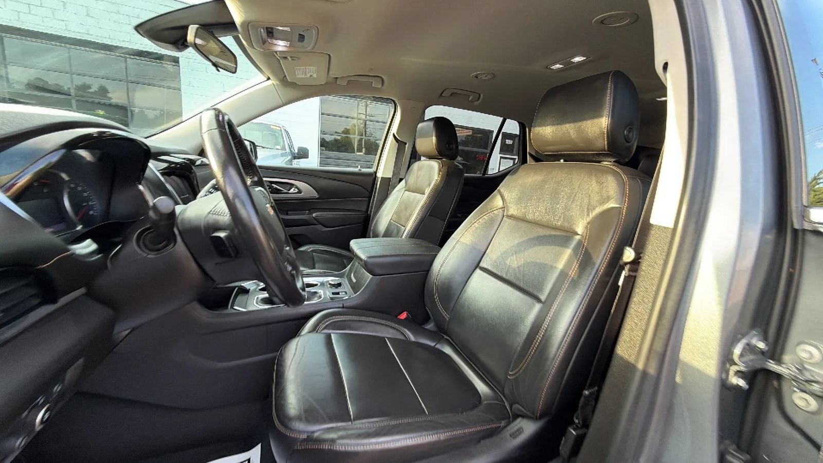 Used 2021 Chevrolet Traverse LT AWD/4WD image 19