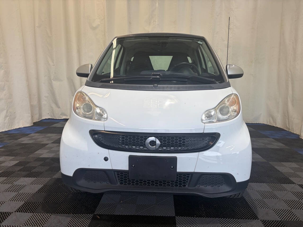 Used 2014 smart fortwo pure RWD image 4