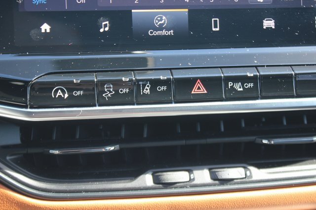 Used 2024 Jeep Compass Limited image 8