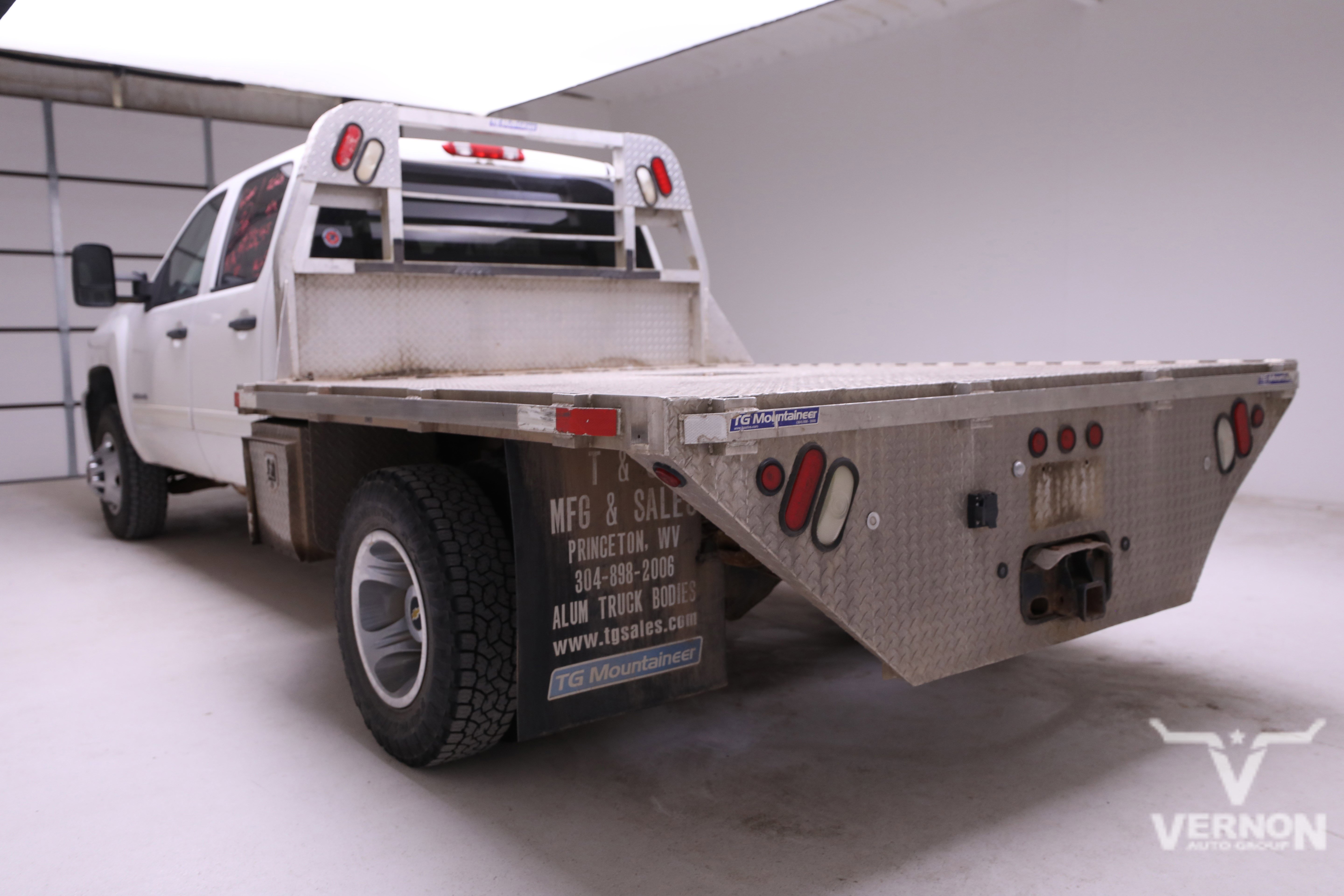 Used 2013 Chevrolet Silverado 3500 LT w/ Convenience Package image 2