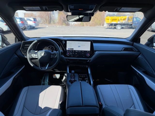 Used 2025 Lexus TX 500h AWD w/ Technology Package image 20