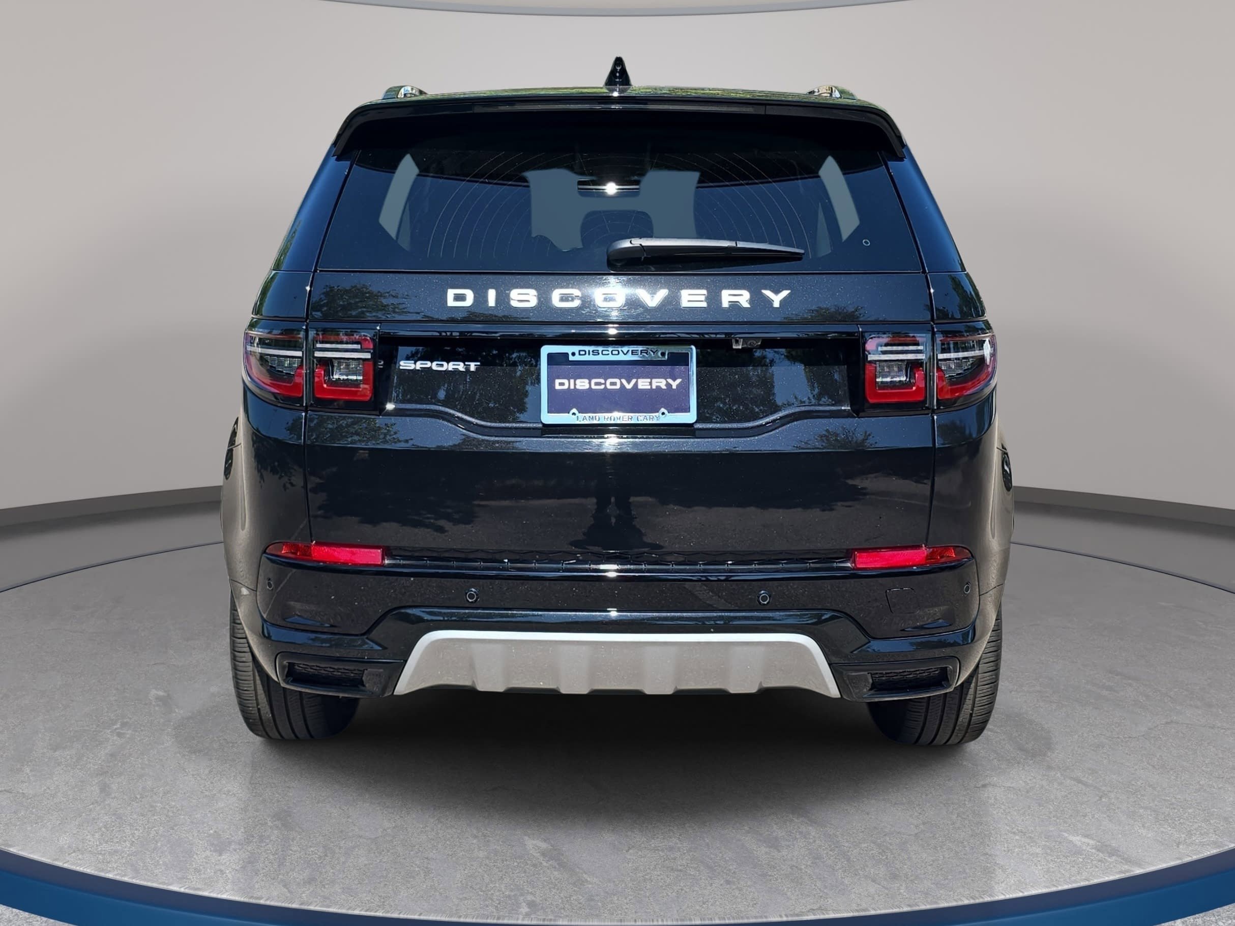 Certified 2025 Land Rover Discovery Sport S AWD/4WD image 6