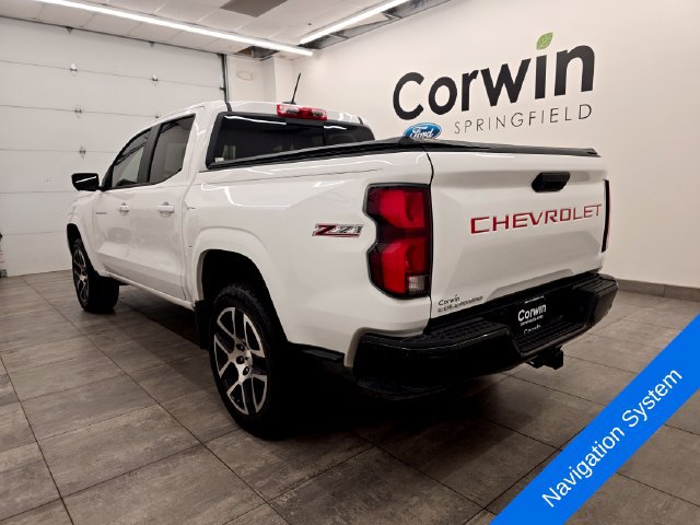 Used 2024 Chevrolet Colorado Z71 w/ Z71 Convenience Package 2 AWD/4WD image 3