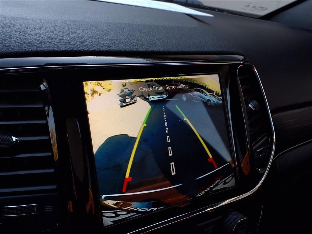 Used 2019 Jeep Grand Cherokee Limited w/ Luxury Group II image 8