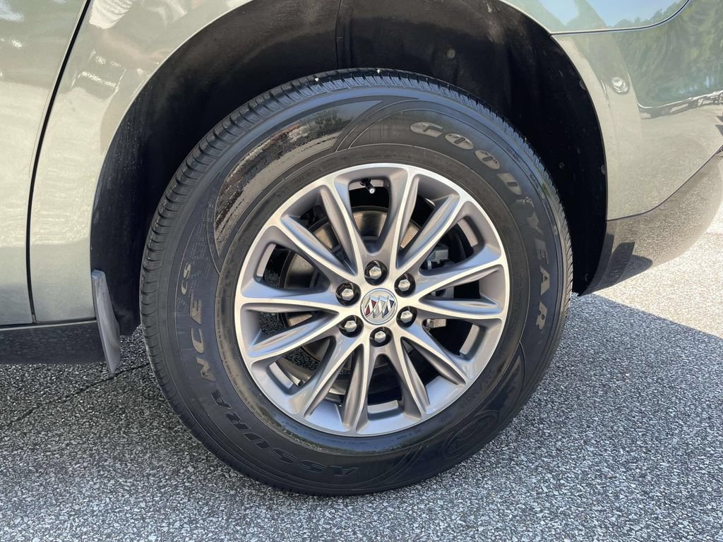 Used 2023 Buick Enclave Essence FWD image 10