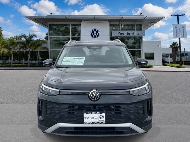 New 2026 Volkswagen Tiguan SE FWD image 2
