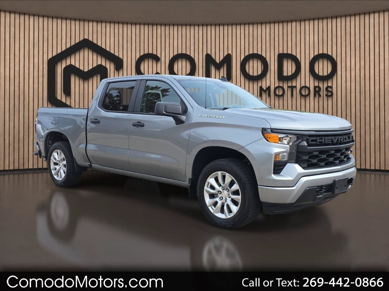 Used 2023 Chevrolet Silverado 1500 Custom AWD/4WD image 1