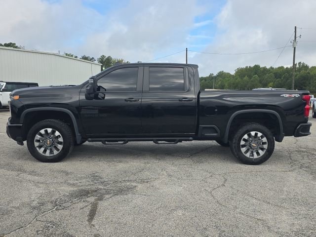 Used 2024 Chevrolet Silverado 2500 Custom w/ Custom Convenience Package image 2