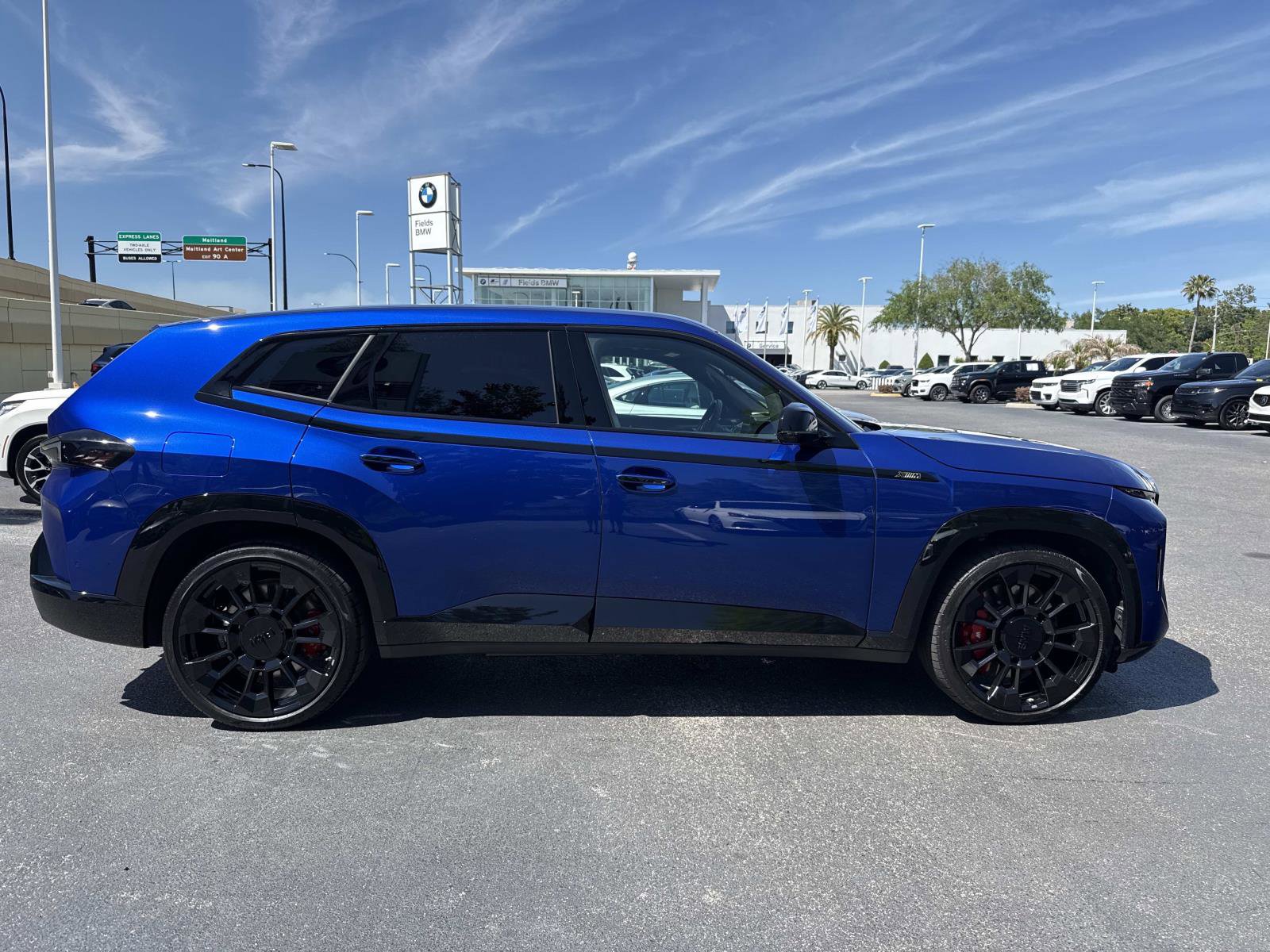 Used 2025 BMW XM image 2