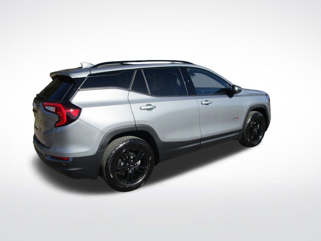 Used 2024 GMC Terrain AT4 image 8