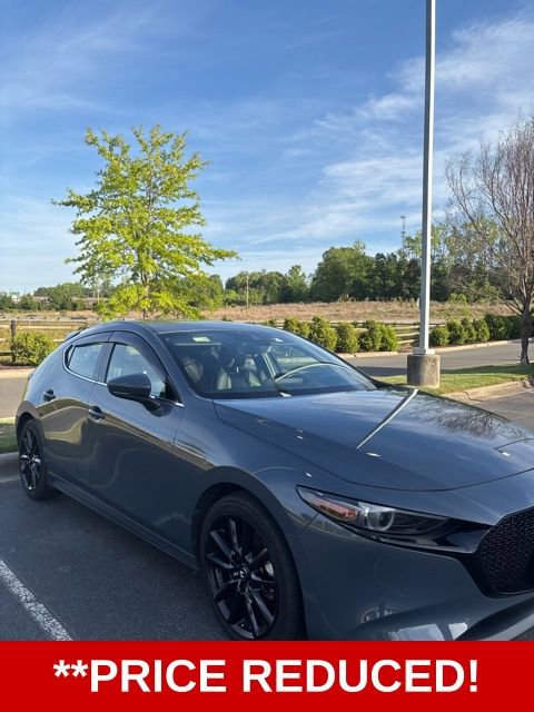 Used 2022 MAZDA MAZDA3 s FWD image 2